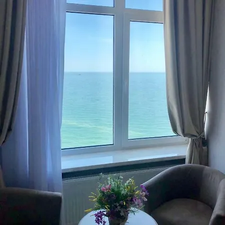White In Arcadia Apartment Odesa